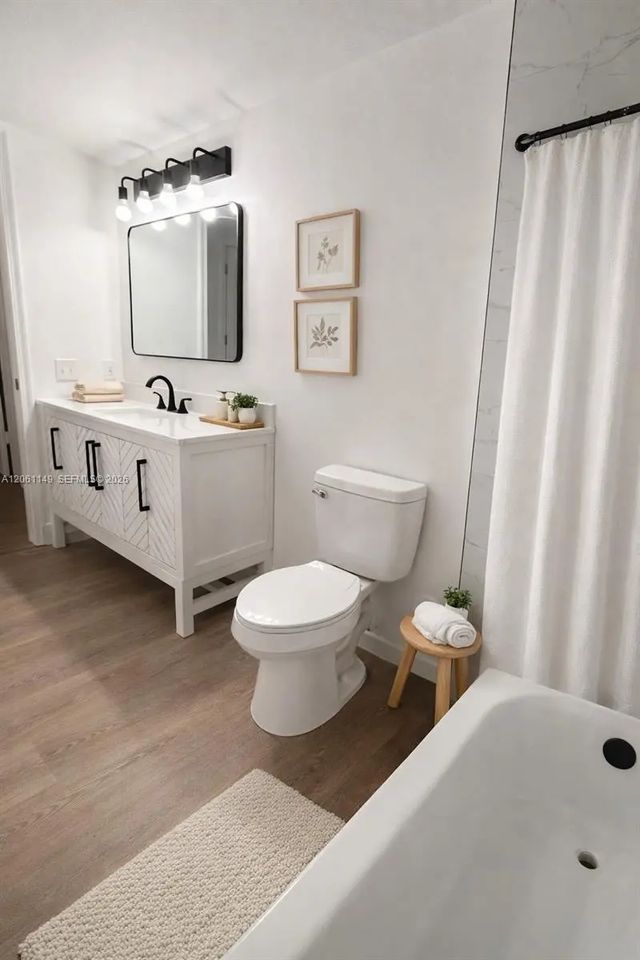 460 S Park Road #101, Hollywood