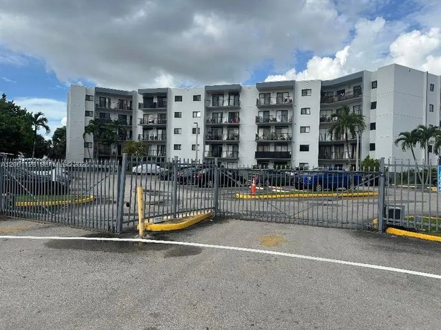 2 of 17 - 1820 W 53rd Street #518, Hialeah, FL