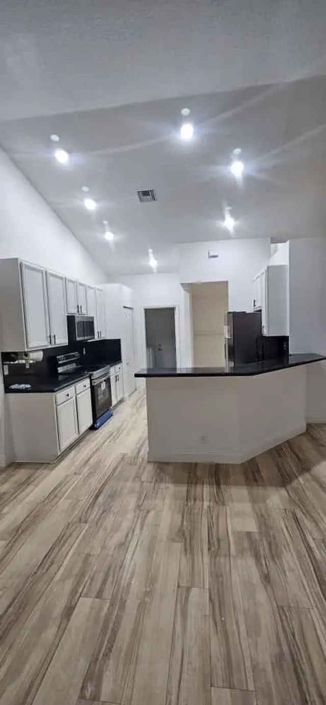 5 of 11 - 15941 Mellen Lane, Jupiter Farms, FL