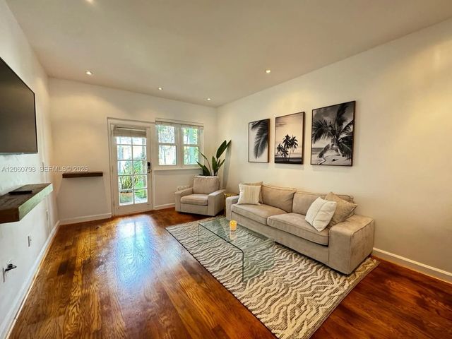 736 13th Street #104, Miami Beach