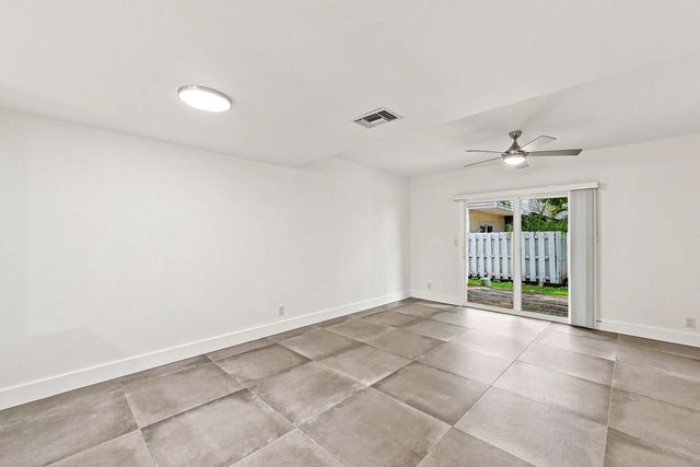 4 of 39 - 2627 Ne 15th Street, Pompano Beach, FL