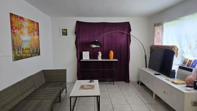 5 of 12 - 1610 W 11th Street, Riviera Beach, FL
