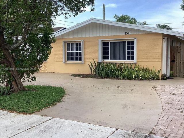 5 of 40 - 4320 Sw 56th Avenue, Davie, FL