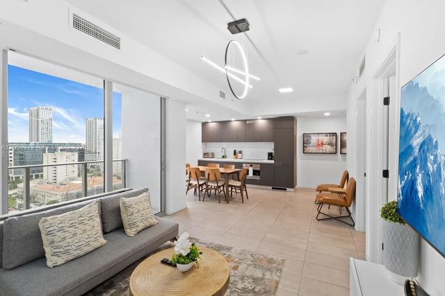 227 Ne 2nd Street #2202, Miami