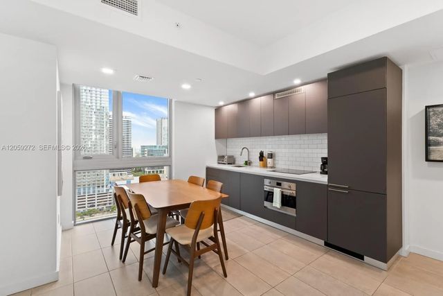 3 of 24 - 227 Ne 2nd Street #2202, Miami, FL
