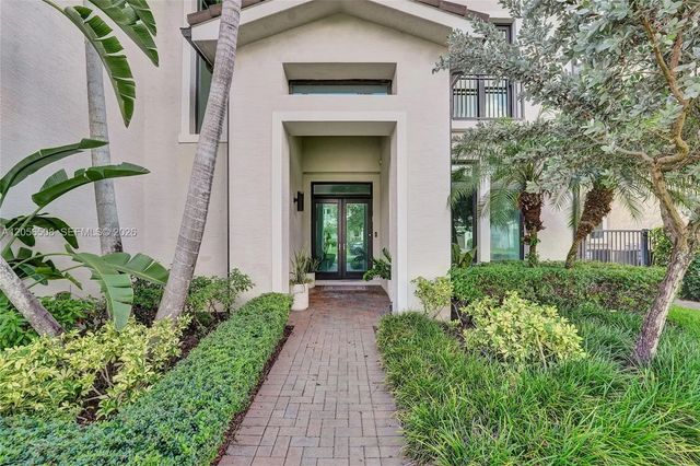 2 of 23 - 5742 E Brookfield Circle E, Hollywood, FL