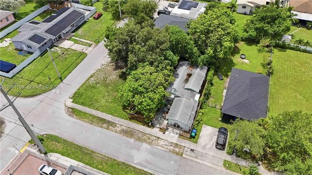 2 of 2 - 2106 Nw 70th Street, Miami, FL