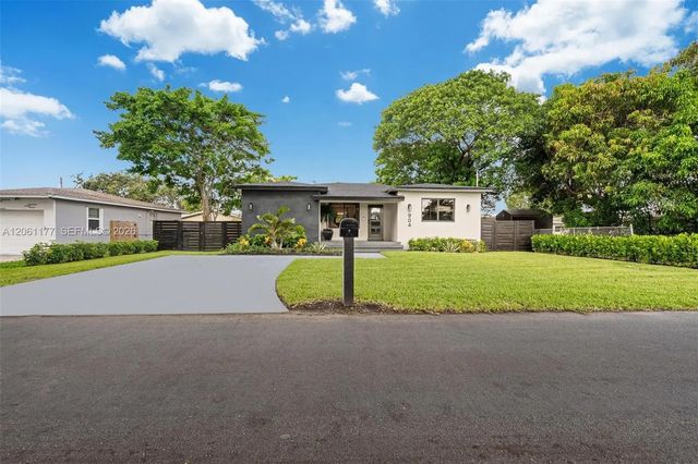 2 of 47 - 904 Nw 6th Terrace, Hallandale Beach, FL