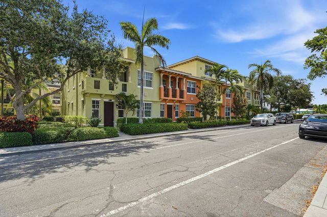 2 of 33 - 219 N L Street #100, Lake Worth Beach, FL