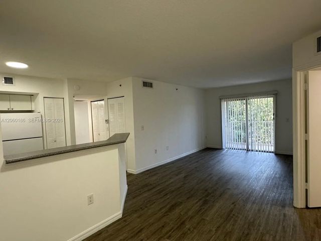 4 of 12 - 17602 Nw 25th Avenue #304, Miami Gardens, FL