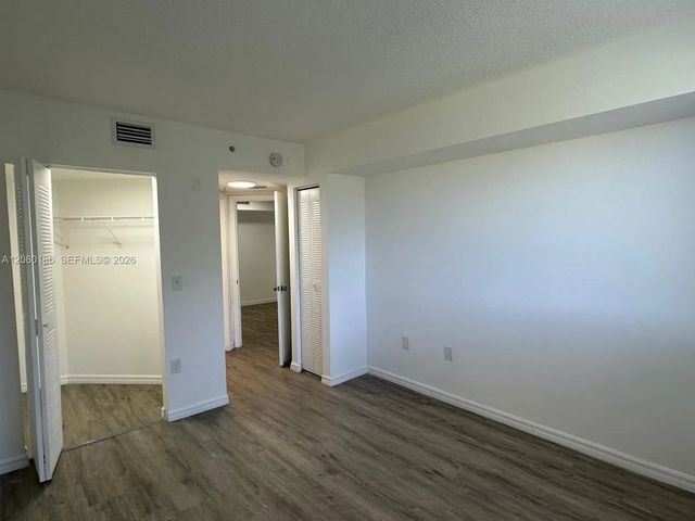 5 of 12 - 17602 Nw 25th Avenue #304, Miami Gardens, FL