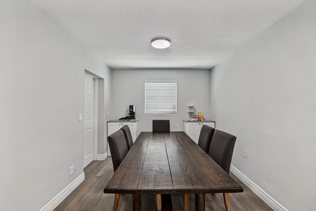 5 of 13 - 121 Ne 55th Street, Oakland Park, FL