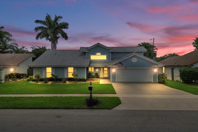 1711 W Oak Knoll Circle, Davie