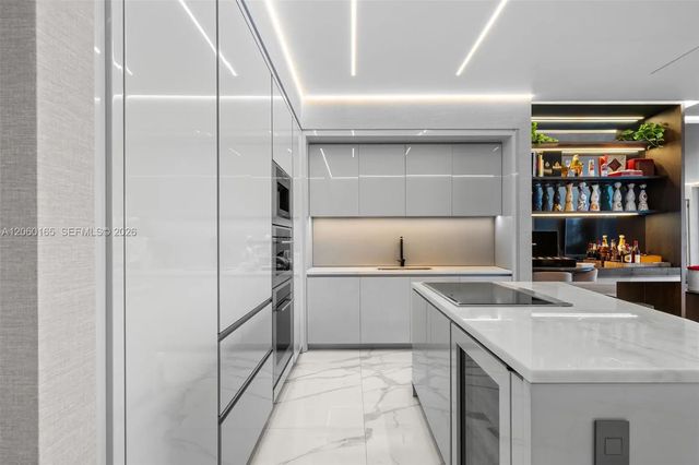 4 of 41 - 18975 Collins Avenue #3303, Sunny Isles Beach, FL