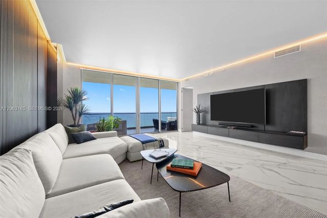 5 of 41 - 18975 Collins Avenue #3303, Sunny Isles Beach, FL