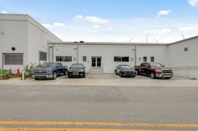 2 of 15 - 2725 Hillsboro Road, West Palm Beach, FL