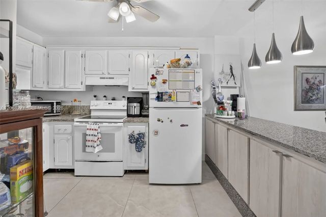 4 of 41 - 8941 S Hollybrook Boulevard #202, Pembroke Pines, FL