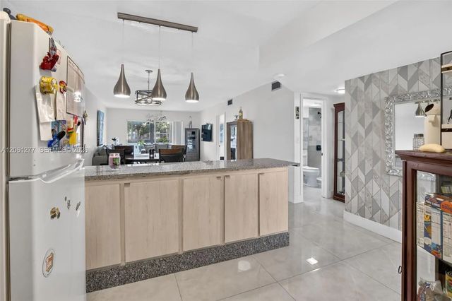 5 of 41 - 8941 S Hollybrook Boulevard #202, Pembroke Pines, FL