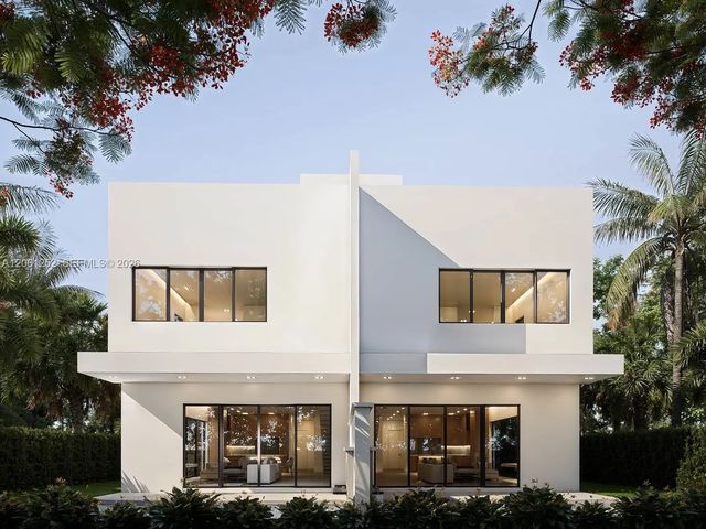 4 of 17 - 3111 Plaza Street, Coconut Grove, FL