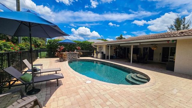 4 of 72 - 244 Walton-heath Drive, Atlantis, FL