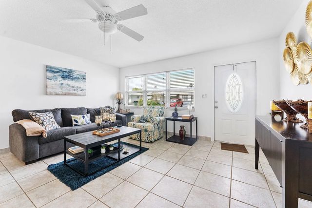 4 of 27 - 1450 Nw 69th Avenue, Margate, FL