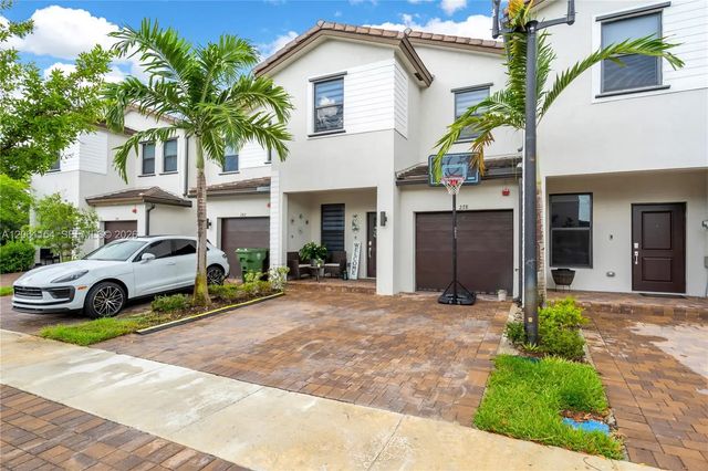 2 of 37 - 278 Sw 159th Place, Pembroke Pines, FL
