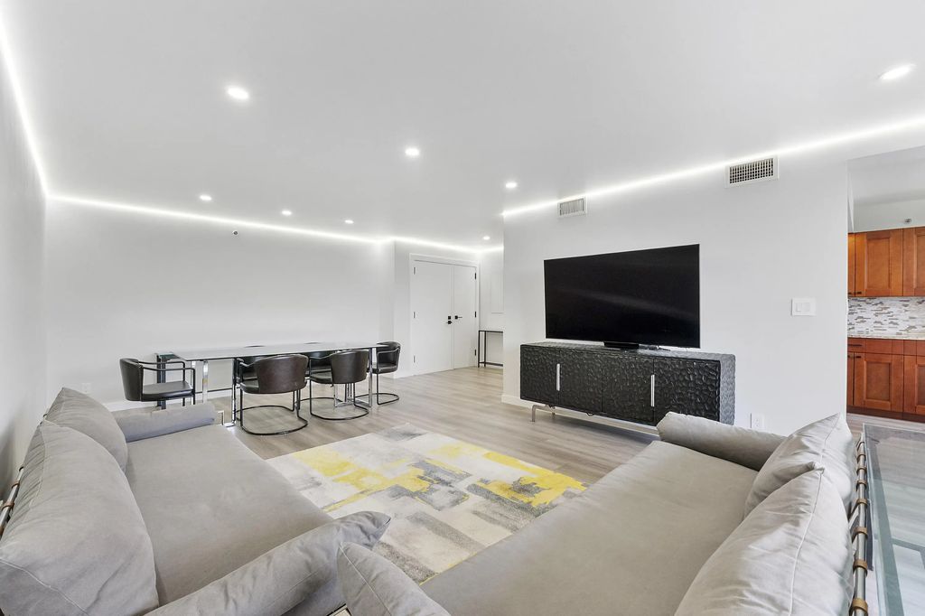23200 Camino Del Mar #302, Boca Raton