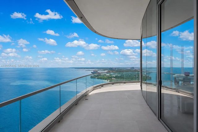 5 of 45 - 175 Se 25th Street #ph4302, Miami, FL