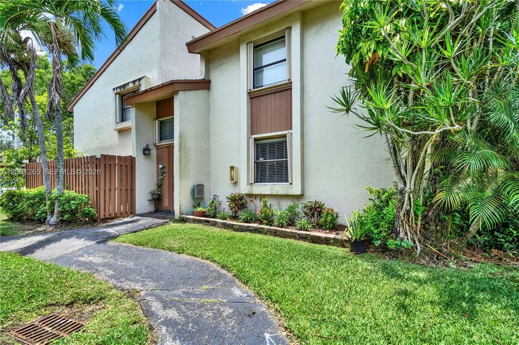 11490 Sw 109th Road #30f, Miami