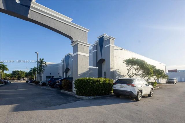 N/A, Doral