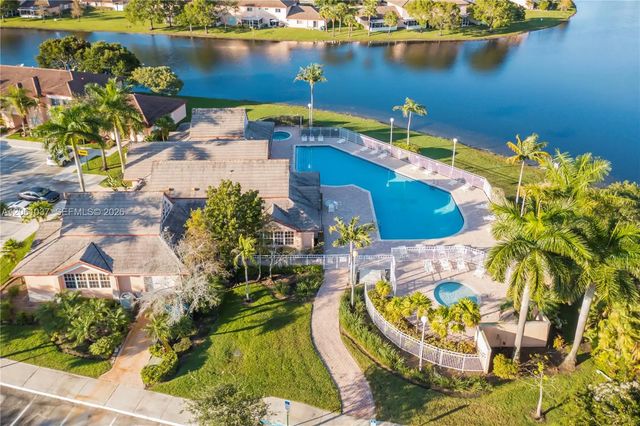 3 of 35 - 20822 Nw 2nd Street, Pembroke Pines, FL