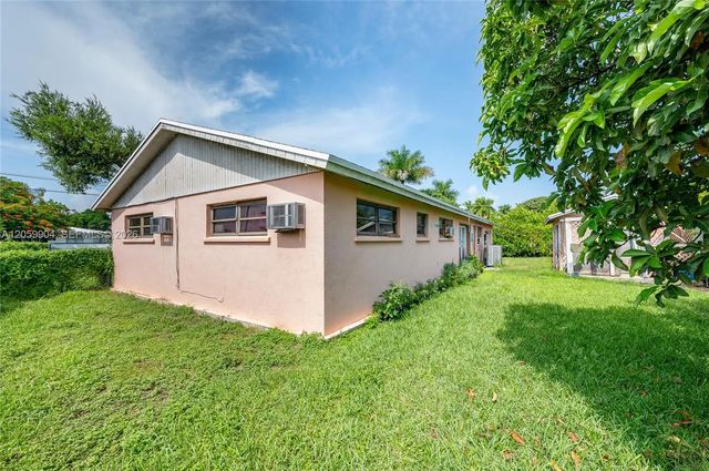 4 of 9 - 822 Nw 15th Street, Homestead, FL