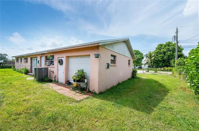 5 of 9 - 822 Nw 15th Street, Homestead, FL