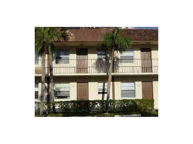 426 Lakeside Drive #249, Margate