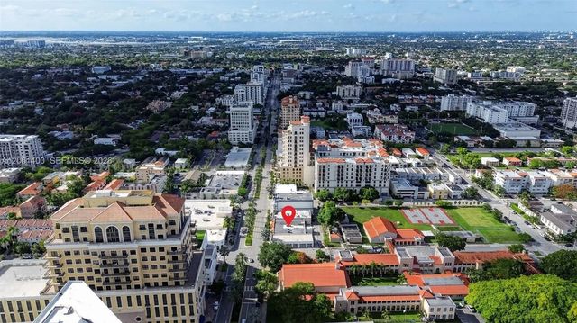 3 of 8 - 1919 1923 Ponce De Leon Boulevard, Coral Gables, FL