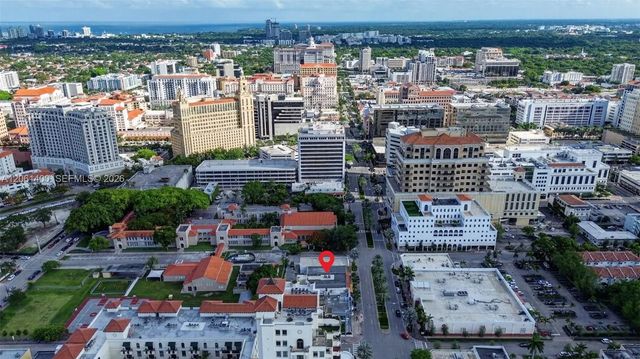 5 of 8 - 1919 1923 Ponce De Leon Boulevard, Coral Gables, FL