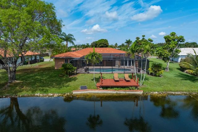 4 of 45 - 424 Sailboat Circle, Weston, FL