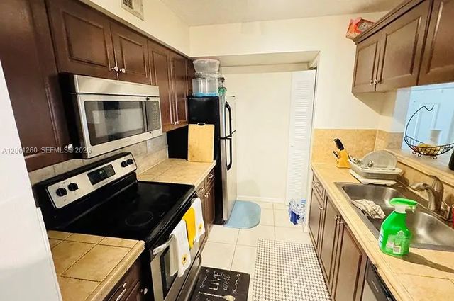5 of 25 - 1727 Village Boulevard #108, West Palm Beach, FL