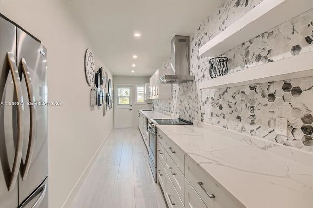 4 of 9 - 1504 S Surf Road #65, Hollywood, FL