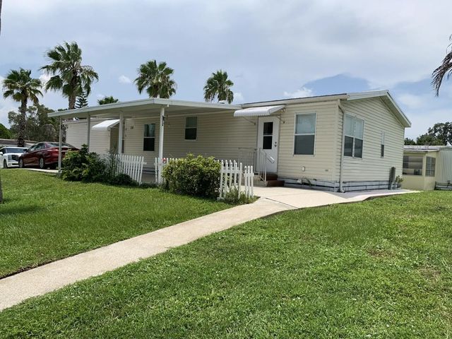 28 Se Flamenco Way, Port St. Lucie