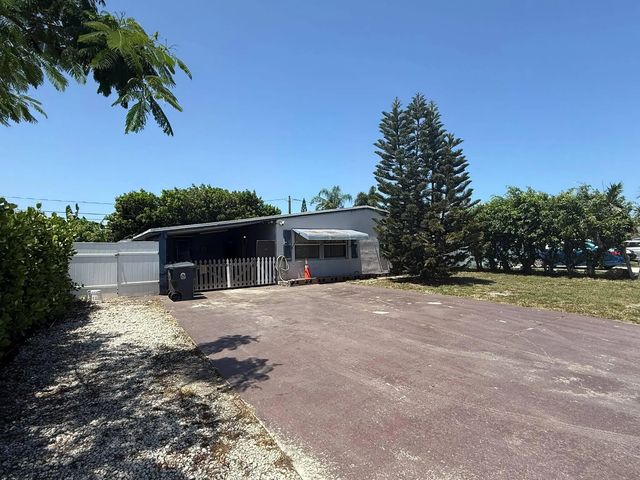 2 of 39 - 3114 French Avenue, Lake Worth, FL