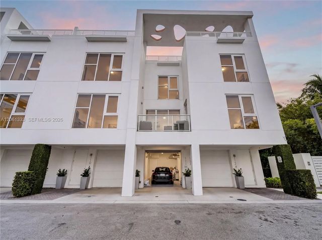 3 of 16 - 455 Ne 39th Street #111, Miami, FL