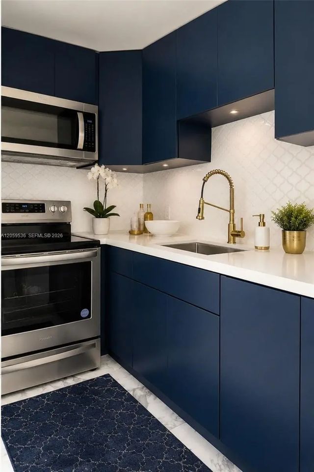 4 of 9 - 1150 Euclid Avenue #306, Miami Beach, FL