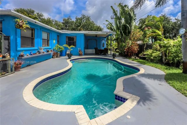 2 of 40 - 706 S 19th Avenue, Hollywood, FL
