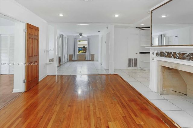 5 of 40 - 706 S 19th Avenue, Hollywood, FL