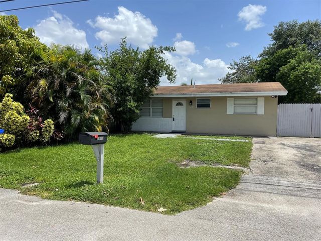 3 of 60 - 6902 Sw 15th Street, North Lauderdale, FL