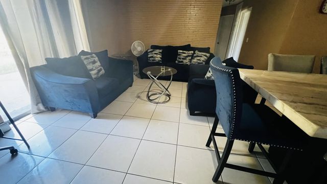 5 of 7 - 1270 Nw 54th Avenue, Lauderhill, FL