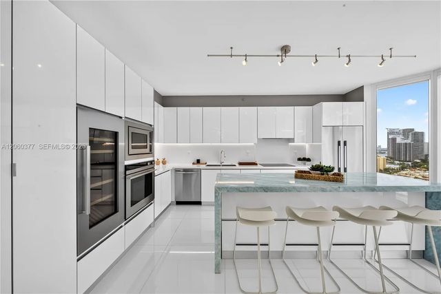 4 of 53 - 300 S Pointe Drive #2104, Miami Beach, FL