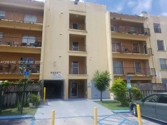 5625 W 20th Avenue #113, Hialeah