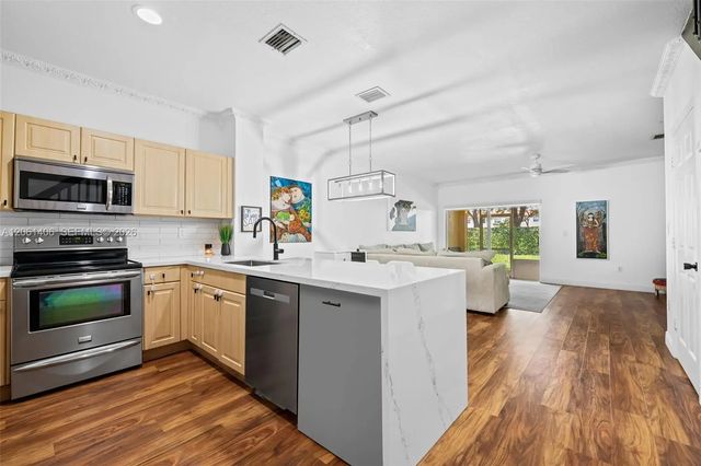 2 of 27 - 5577 Monte Carlo Place, Margate, FL